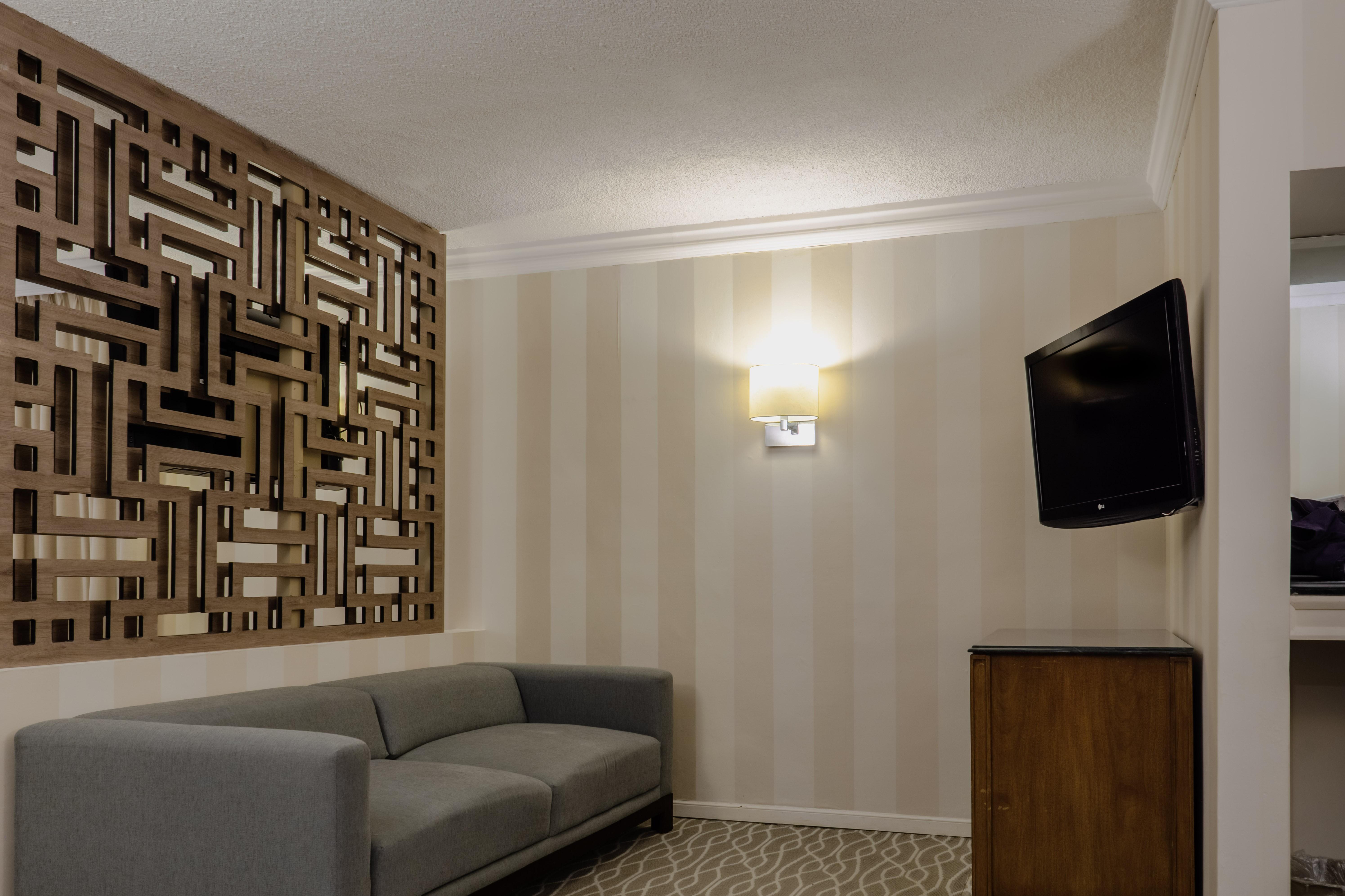 Gamma Monterrey Gran Hotel Ancira Buitenkant foto A wall-mounted television